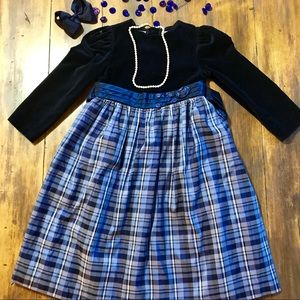 Laura Ashley Girls blue velvet plaid dress size 5